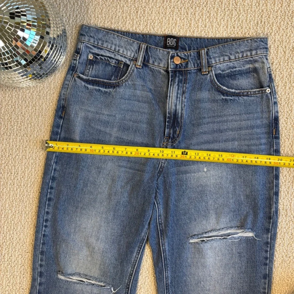 BDG Urban Outfitters Loose Straight Leg Jeans,‎ Medium Wash, Ripped, Size 30